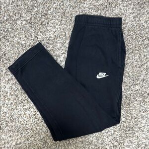 Nike Men’s Black Sweatpants with back pocket